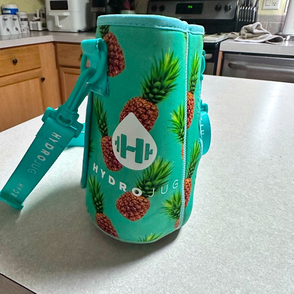 Pineapple HydroJug sleeve